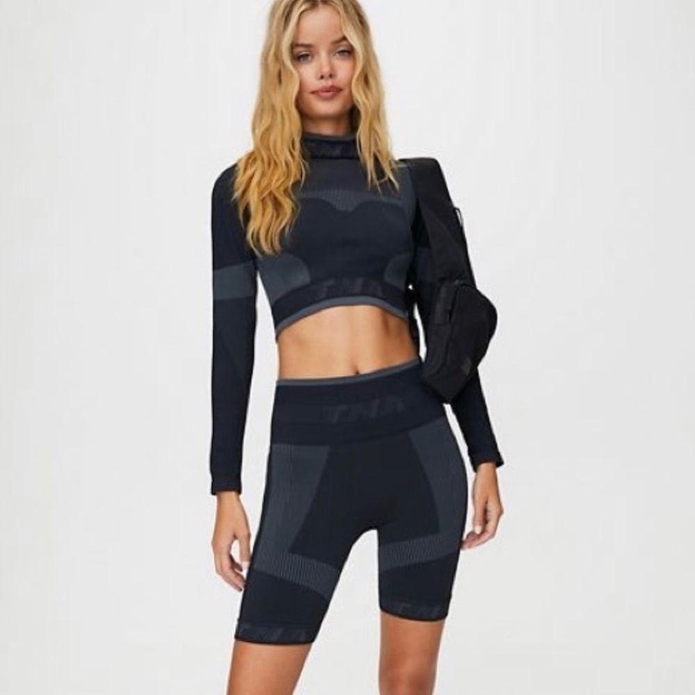 Aritzia TNA Seamless Ventura Biker Shorts Sz XS